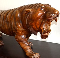 Тигр, японская резная деревянная скульптура