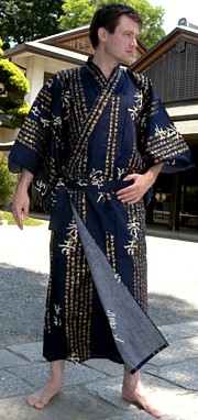 японская традиционная мужская юката из хлопка