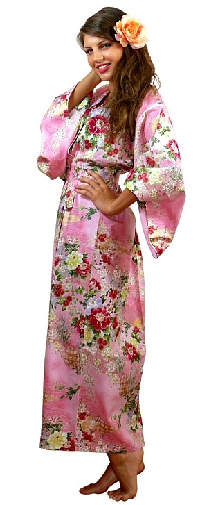 японская традиционная юката (кимоно) с цветочным рисунком, сделано в Японии