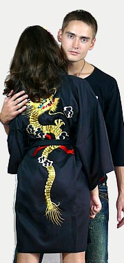 женкий халатик-кимоно с вышивкой